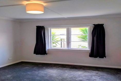 Photo of property in 16 Gaine Street, New Plymouth, 4310