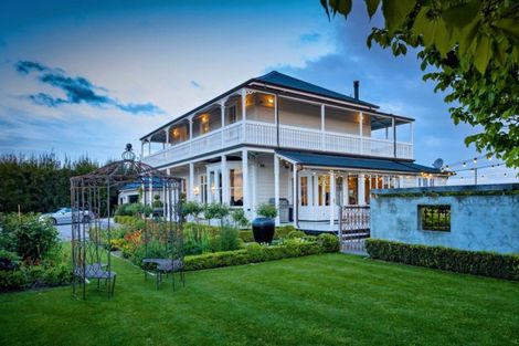 Photo of property in 340 Lawn Road, Clive, Hastings, 4180