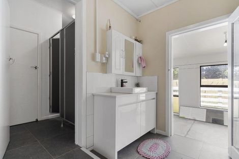 Photo of property in 32 Avon Road, Pokeno, 2471