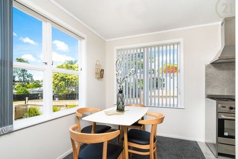 Photo of property in 22 Riverpark Crescent, Henderson, Auckland, 0610