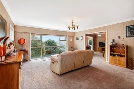 Photo of property in 59 Sunrise Boulevard, Tawa, Wellington, 5028