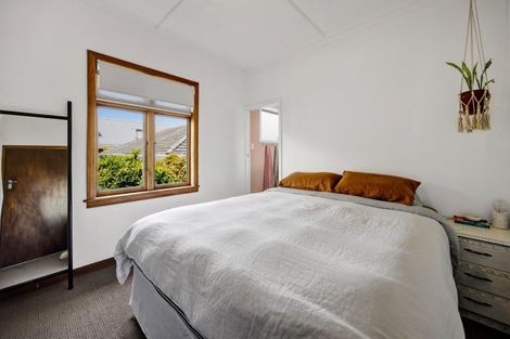 Photo of property in 9 Omata Road, Westown, New Plymouth, 4310