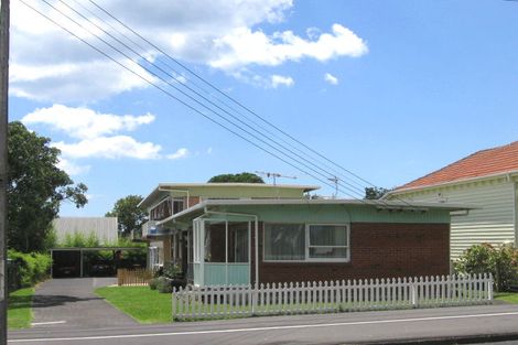 Photo of property in 3/134 Calliope Road, Stanley Point, Auckland, 0624