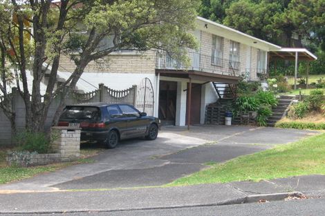 Photo of property in 2/13 Kathleen Street, Totara Vale, Auckland, 0627