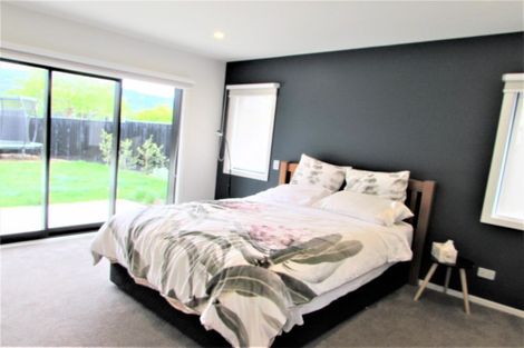 Photo of property in 5 Don Griffin Grove, Trentham, Upper Hutt, 5018