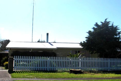 Photo of property in 31 Woodward Street East, Featherston, 5710