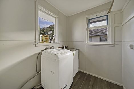 Photo of property in 6 Carisbrooke Street, Aranui, Christchurch, 8061