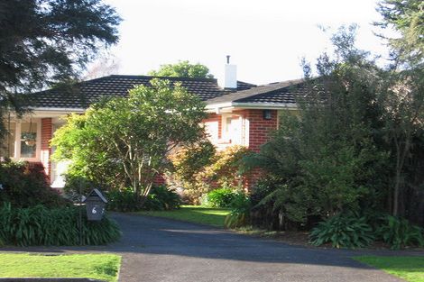 Photo of property in 6 Linmor Place, Terrace End, Palmerston North, 4410