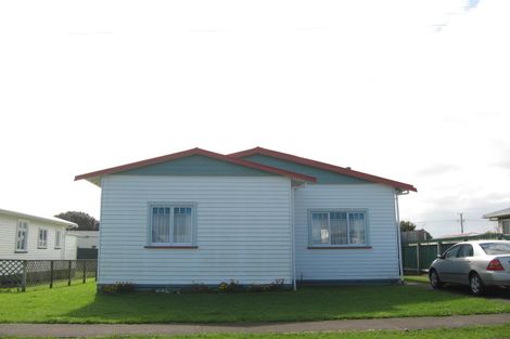 Photo of property in 132 Broadway, Waitara, 4320