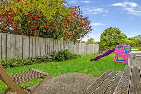 Photo of property in 182 Beach Haven Road, Beach Haven, Auckland, 0626