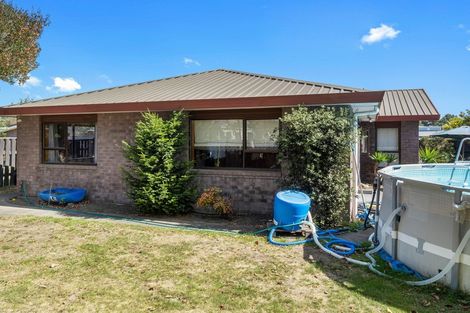 Photo of property in 6 Pinaster Place, Parklands, Christchurch, 8083