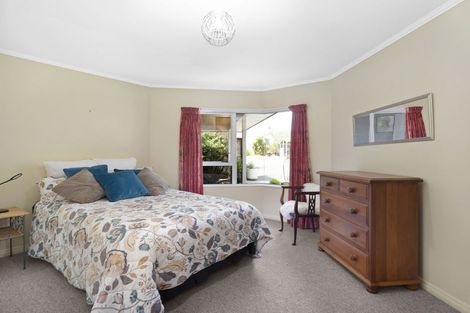 Photo of property in 23 Renown Road, Raumati South, Paraparaumu, 5032