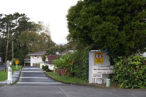 Photo of property in 8 Botany Road, Howick, Auckland, 2010