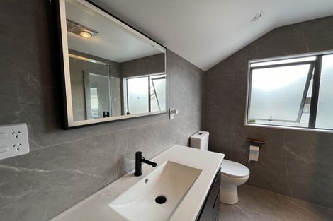 Photo of property in 30 Benchmark Drive, Massey, Auckland, 0614