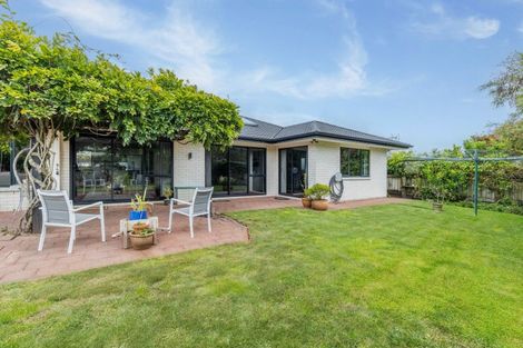 Photo of property in 6 Anderson Way, Highlands Park, New Plymouth, 4312