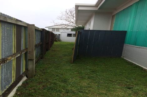 Photo of property in 89 Gossamer Drive, Pakuranga Heights, Auckland, 2010