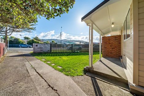 Photo of property in 120 Kings Crescent, Hutt Central, Lower Hutt, 5010