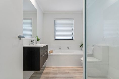 Photo of property in 83 Whakaturou Crescent, Pyes Pa, Tauranga, 3112