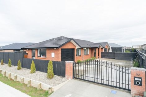 Photo of property in 37 James Line, Kelvin Grove, Palmerston North, 4414