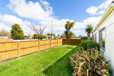 Photo of property in 9 Denver Place, Milson, Palmerston North, 4414