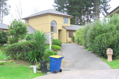 Photo of property in 5 Maryann Place, Greenhithe, Auckland, 0632