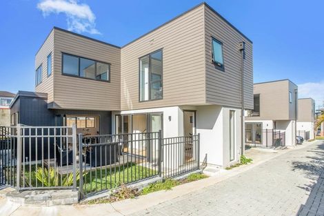 Photo of property in 3/32 Ngataringa Road, Devonport, Auckland, 0624