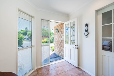 Photo of property in 25 Awanui Drive, Waikanae, 5036