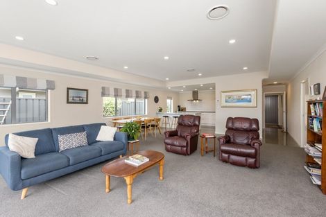 Photo of property in 40 Hurunui Drive, Te Awa, Napier, 4110