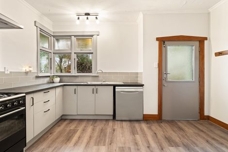 Photo of property in 36 Easther Crescent, Kew, Dunedin, 9012
