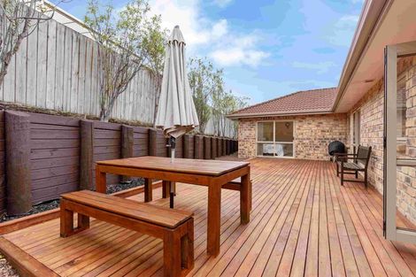 Photo of property in 47 Nimstedt Avenue, Oteha, Auckland, 0632