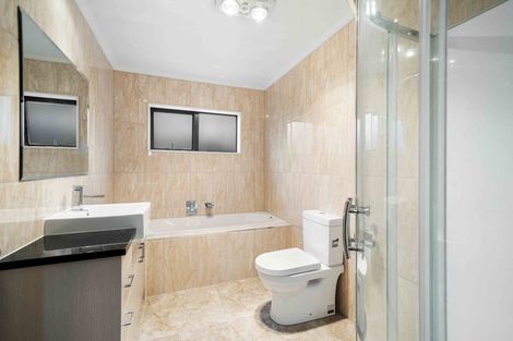 Photo of property in 19 Kereru Rise, Papakura, 2110