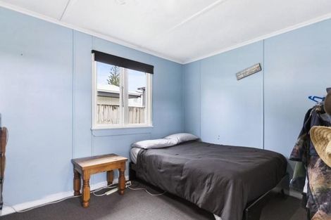 Photo of property in 20 Bertram Road, Kawakawa Bay, 2585