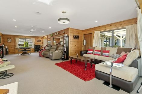 Photo of property in 8 Meadowstone Drive, Wanaka, 9305