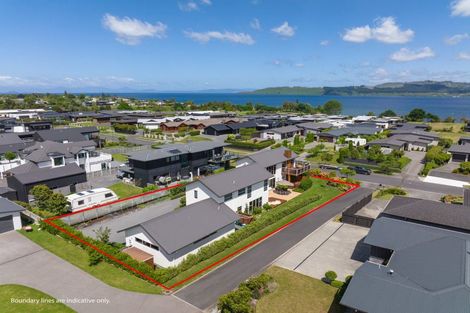 Photo of property in 24 Pukenamu Road, Rainbow Point, Taupo, 3330