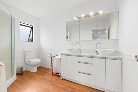 Photo of property in 11 West Ridge Drive, Western Heights, Hamilton, 3200