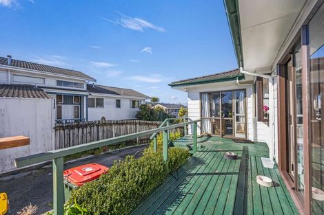 Photo of property in 4 Wisteria Grove, Maungaraki, Lower Hutt, 5010