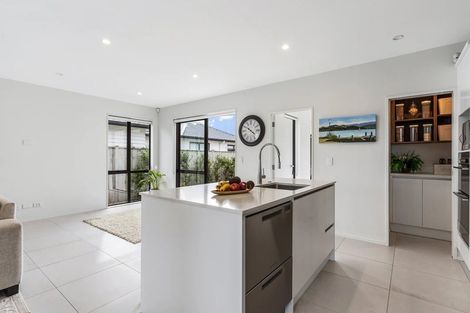 Photo of property in 72 Te Napi Drive, Takanini, 2112