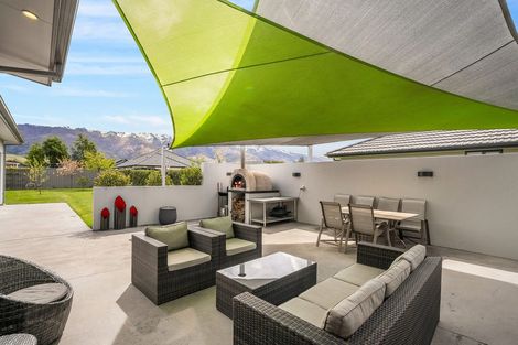 Photo of property in 15 De Bettencor Place, Mount Pisa, Cromwell, 9383