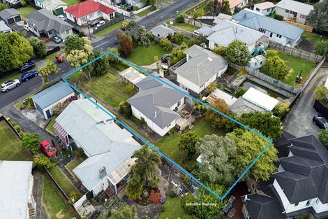 Photo of property in 8 Coniston Avenue, Te Atatu South, Auckland, 0610