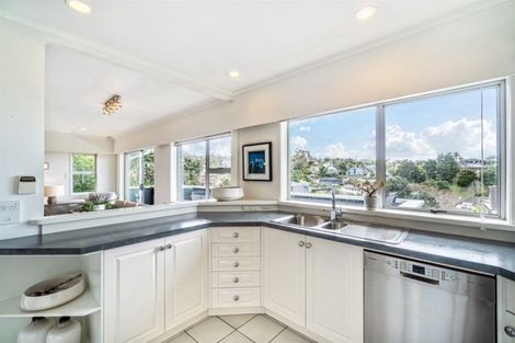 Photo of property in 11 Ponui Place, Mairangi Bay, Auckland, 0630