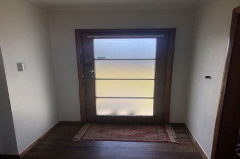 Photo of property in 2 Sutton Place, Hawera, 4610