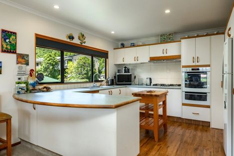 Photo of property in 13 Rimu Terrace, Waikawa, Picton, 7220