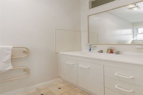 Photo of property in 353 Main Road, Tawa, Wellington, 5028