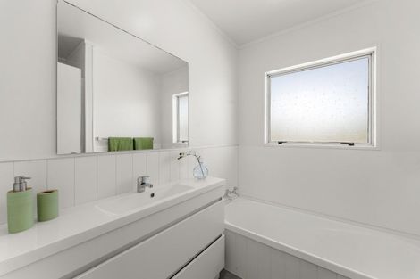 Photo of property in 45 Farnworth Crescent, Whakatane, 3120