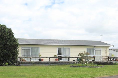Photo of property in 21 Endeavour Close, Whitianga, 3510
