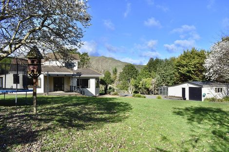 Photo of property in 98 Ringawhati Road, Otaki, 5583