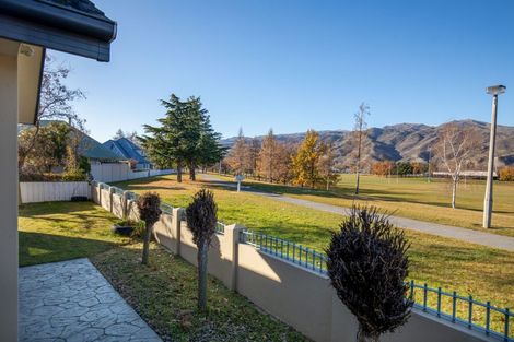 Photo of property in 37 Cairnmuir Crescent, Cromwell, 9310