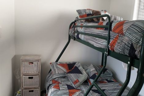 Photo of property in 114 Sixth Avenue, Urenui, 4377