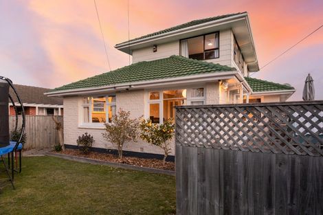 Photo of property in 72 Dunedin Street, Redwood, Christchurch, 8051