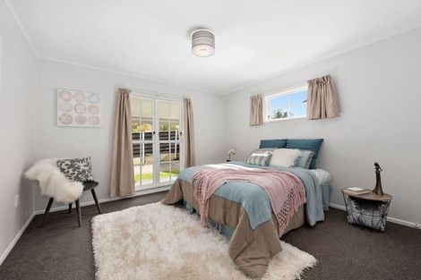 Photo of property in 75 Norana Road, Timberlea, Upper Hutt, 5018